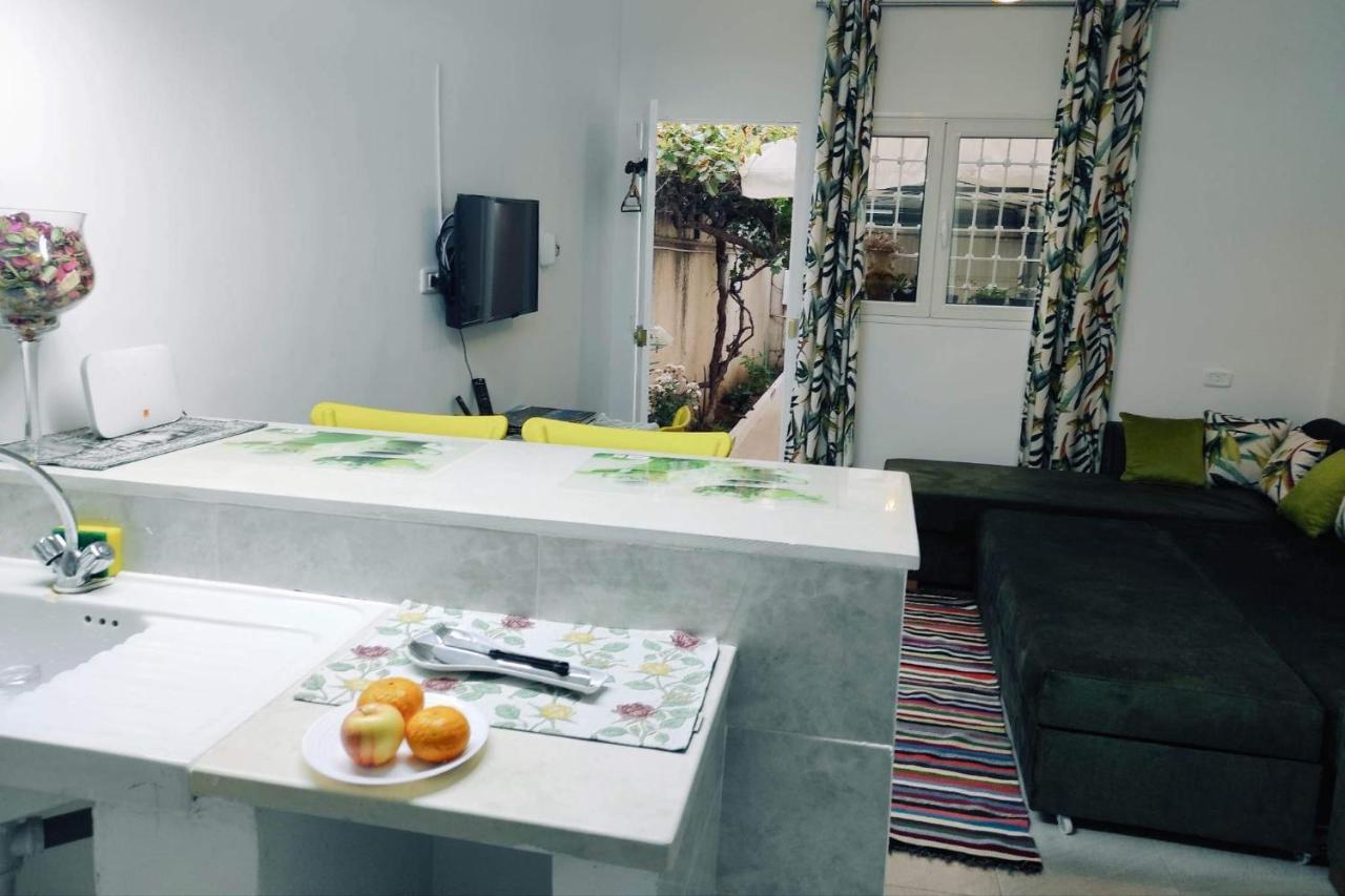 Studio, Cite La Gazelle ,Pas Jafar, Quartier Calme 10 Min De L'Aeroport Pres Du Technopark Bagian luar foto